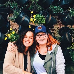 Meet your Posher, Cacaroline